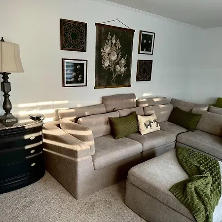 Retro Luxe Vila